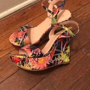 N by Nicole Miller floral print wedges .